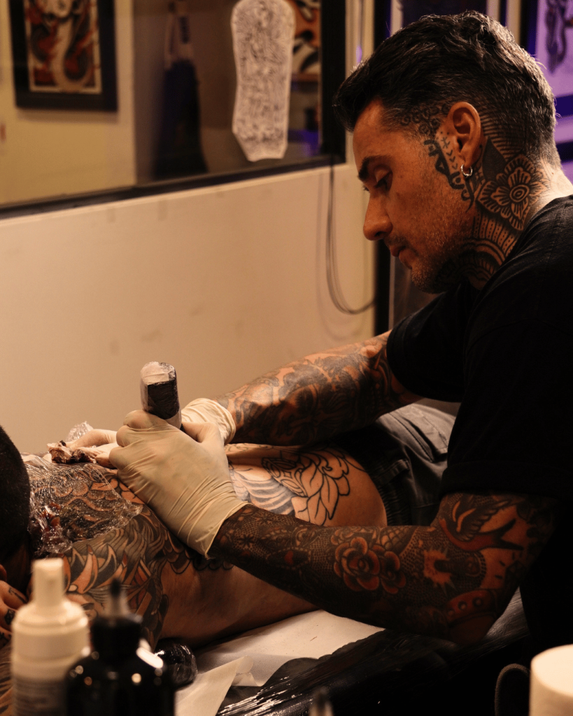tatuadores buenos en barcelona